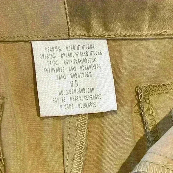 Charlotte Russe shiny Gold Y2K shorts  size 9 - Picture 5 of 5